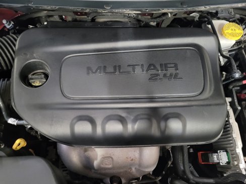 Used 2019 Jeep Cherokee Latitude Plus w/ Comfort/Convenience Group image 30
