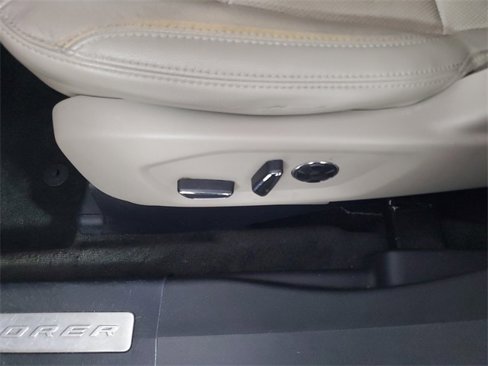 Used 2018 Ford Explorer Limited w/ Equipment Group 301A image 23