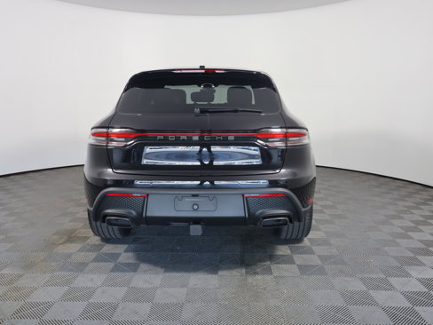 New 2025 Porsche Macan image 6