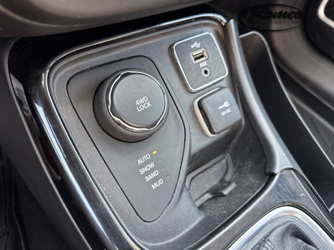 Used 2018 Jeep Compass Latitude w/ Popular Equipment Group image 21