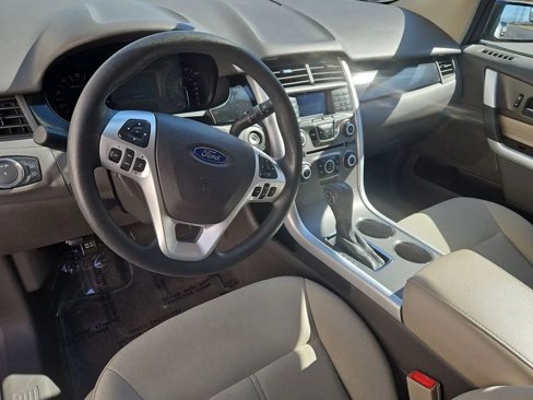 Used 2013 Ford Edge SE image 25
