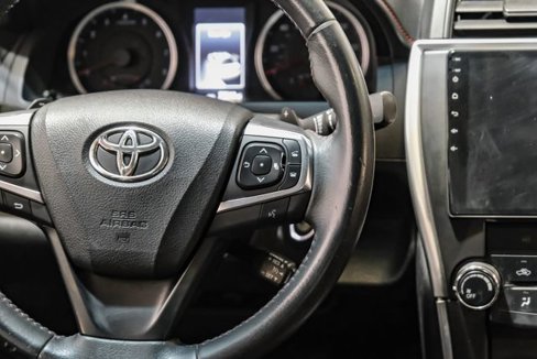 Used 2017 Toyota Camry SE image 26