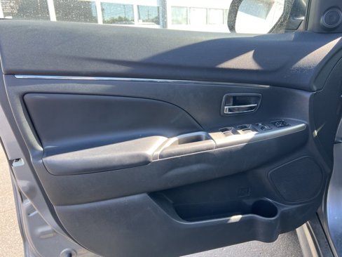 Used 2018 Mitsubishi Outlander Sport SE image 22