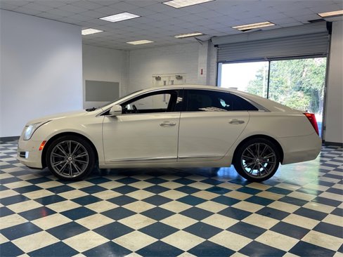 Used 2015 Cadillac XTS Premium image 4
