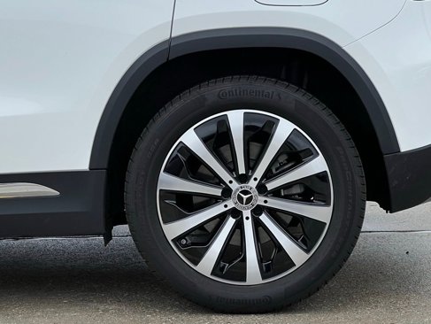 Certified 2022 Mercedes-Benz GLA 250 4MATIC image 37