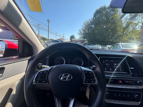 Used 2018 Hyundai Sonata SE image 23