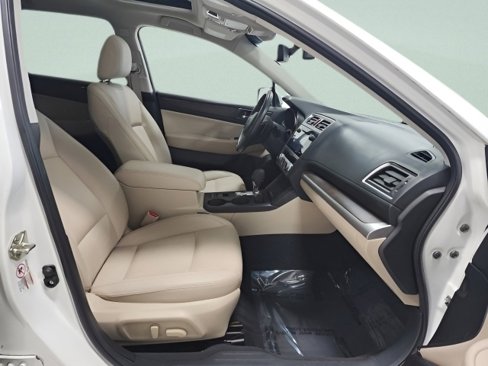 Used 2017 Subaru Outback 3.6R Limited image 19
