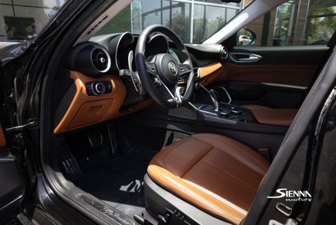 Used 2018 Alfa Romeo Giulia image 11