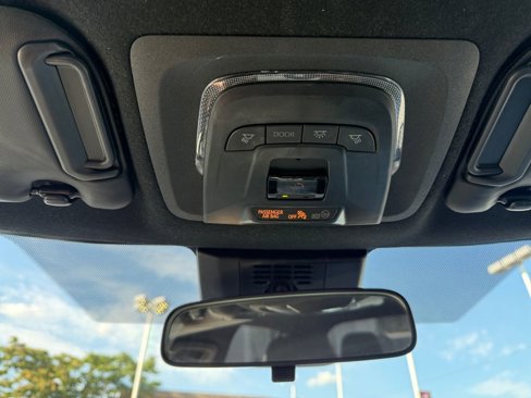 Used 2024 Toyota Corolla SE image 16
