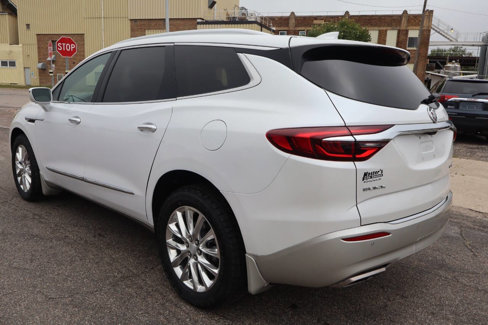 Used 2018 Buick Enclave Premium w/ Experience Buick Package image 4