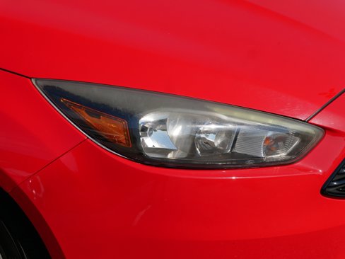 Used 2017 Ford Focus SE image 16