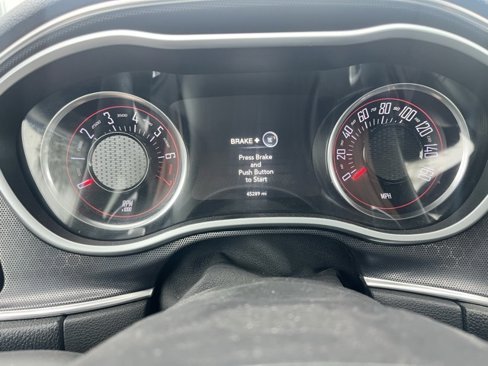 Used 2017 Dodge Challenger GT image 17