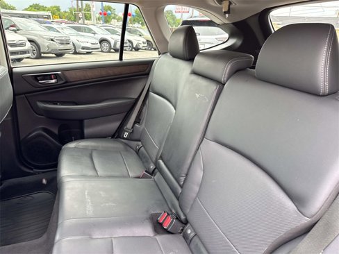 Used 2016 Subaru Outback 2.5i Limited image 15