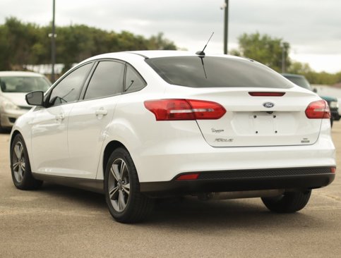 Used 2017 Ford Focus SE image 5