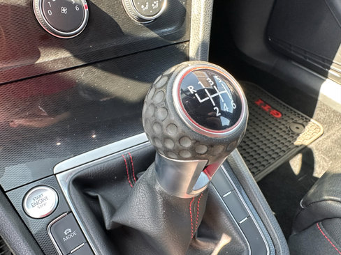 Used 2016 Volkswagen GTI SE image 23