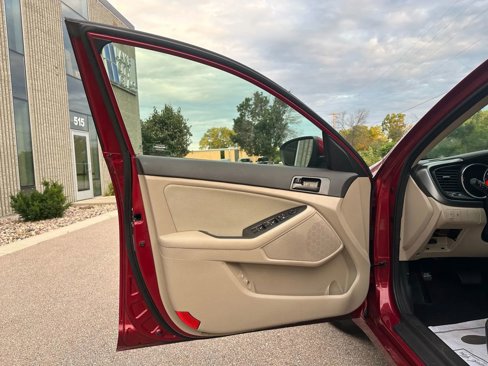 Used 2013 Kia Optima LX w/ Convenience Plus Pkg image 9