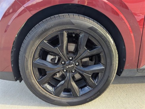 Used 2022 Kia Carnival LX image 9