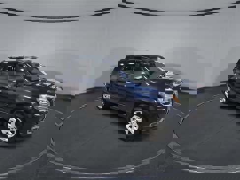 Used 2016 GMC Acadia SLE image 2