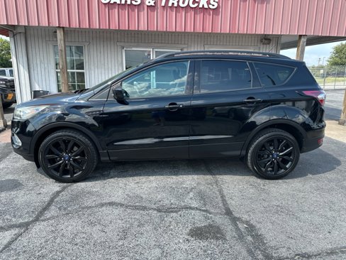Used 2018 Ford Escape SE w/ SE SYNC Package image 10