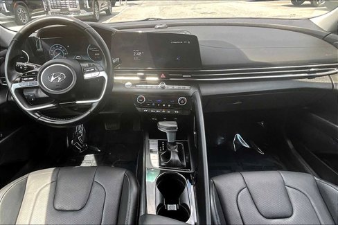 Used 2023 Hyundai Elantra Limited image 15
