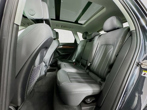 Used 2021 Audi Q5 Premium Plus w/ Premium Plus Package image 26