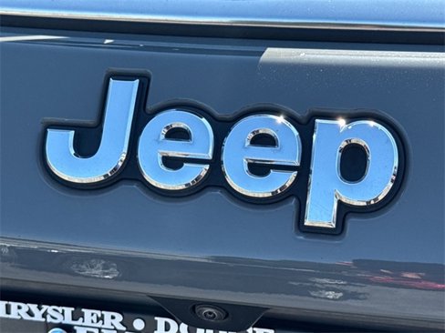 Certified 2022 Jeep Compass Limited image 7