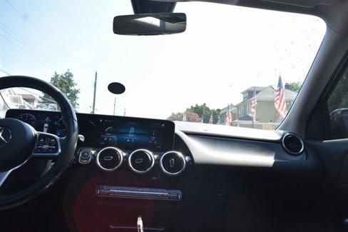 Used 2021 Mercedes-Benz GLA 250 4MATIC image 31