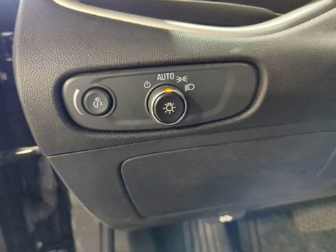 Used 2023 Chevrolet Malibu LT image 36