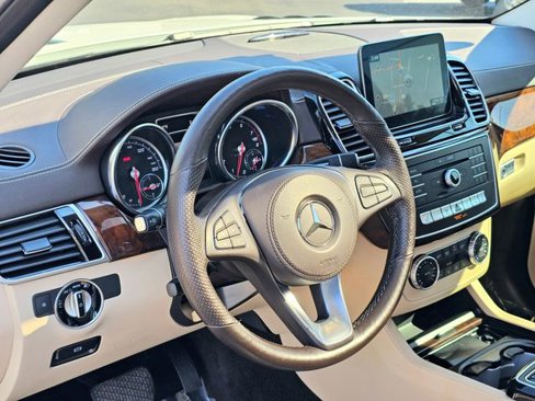 Certified 2019 Mercedes-Benz GLS 450 4MATIC image 17