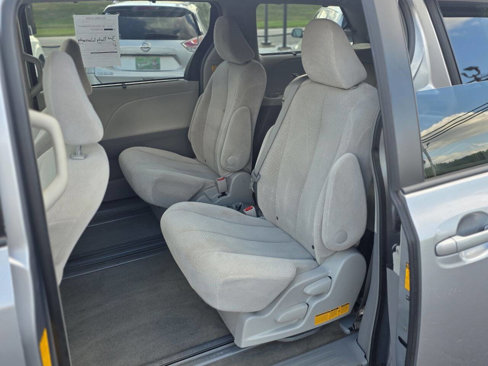 Used 2013 Toyota Sienna LE image 12