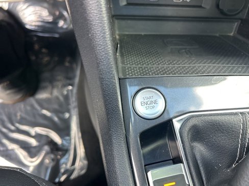 Used 2022 Volkswagen Tiguan SEL R-Line image 45