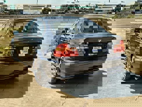 Used 2002 BMW 330i Sedan image 5