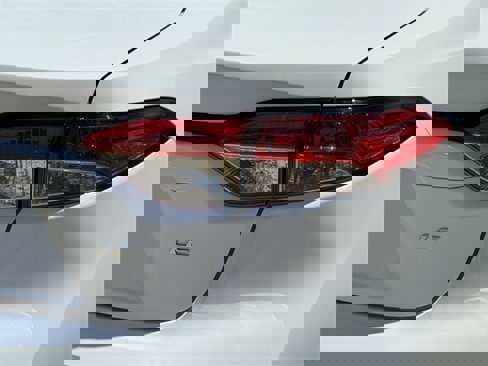 Used 2023 Toyota Corolla LE image 7