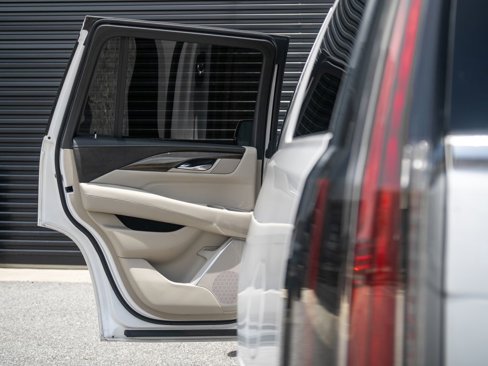 Used 2020 Cadillac Escalade Luxury image 24