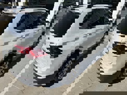 Used 2018 Volkswagen Tiguan S image 6