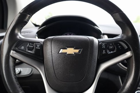 Used 2020 Chevrolet Trax LT w/ Driver Confidence Package image 15