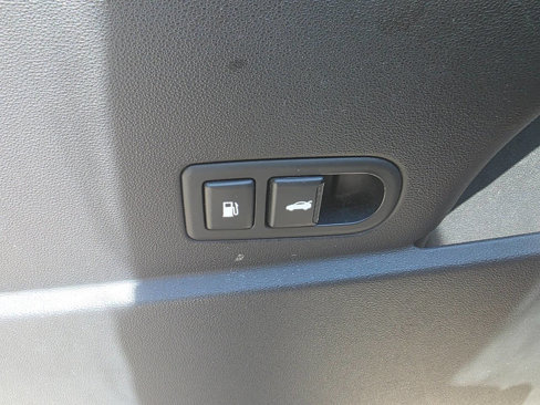 Used 2013 Hyundai Genesis 2.0T image 11