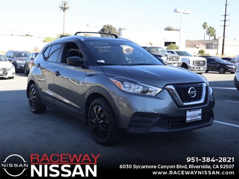 Used 2019 Nissan Kicks S w/ Exterior Package image 1
