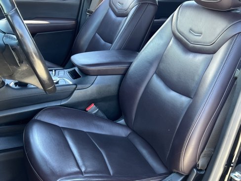 Used 2021 Cadillac XT6 Premium Luxury w/ LPO, Floor Liner Package image 18