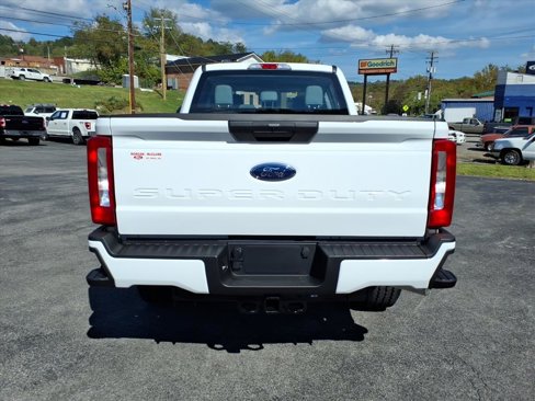 New 2026 Ford F250 4x4 Crew Cab Super Duty image 4