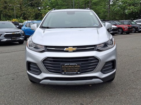 Used 2019 Chevrolet Trax LT w/ LT Convenience Package image 2