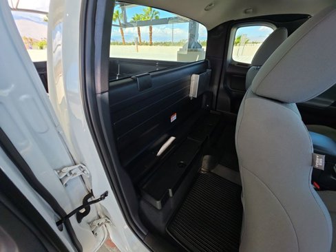Used 2018 Toyota Tacoma SR image 27