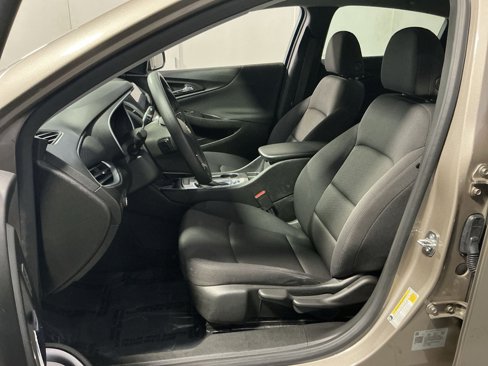 Used 2023 Chevrolet Malibu LS image 21