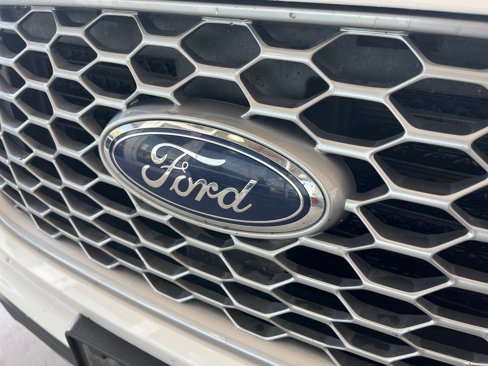 Used 2024 Ford Edge SEL image 23