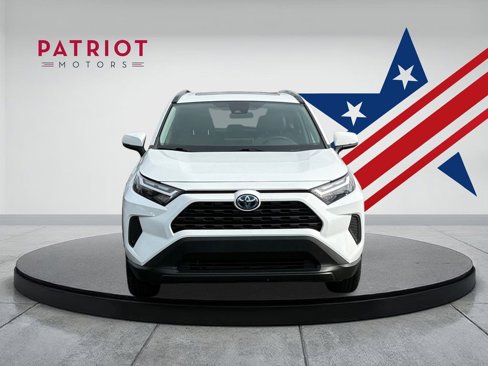 Certified 2022 Toyota RAV4 XLE image 9