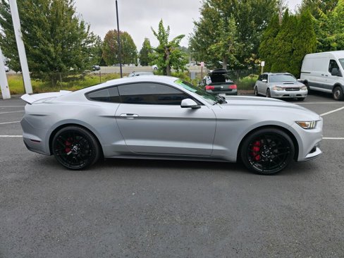 Used 2016 Ford Mustang Premium image 7