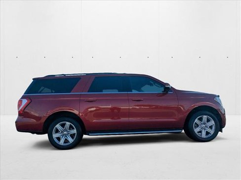 Used 2018 Ford Expedition Max XLT w/ Equipment Group 202A image 4