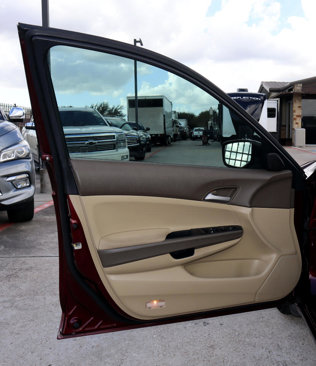 Used 2010 Honda Accord LX-P image 10