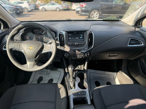 Used 2018 Chevrolet Cruze LT image 15