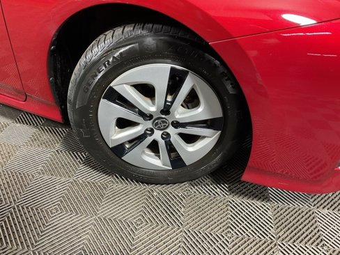 Used 2017 Toyota Prius Two image 38